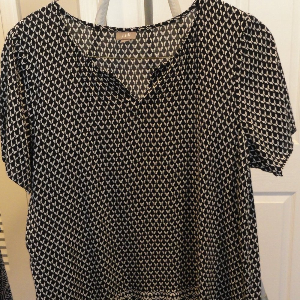 J Jill black and white top XL